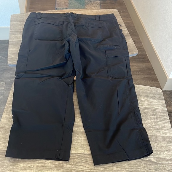 Capris - Picture 6 of 6